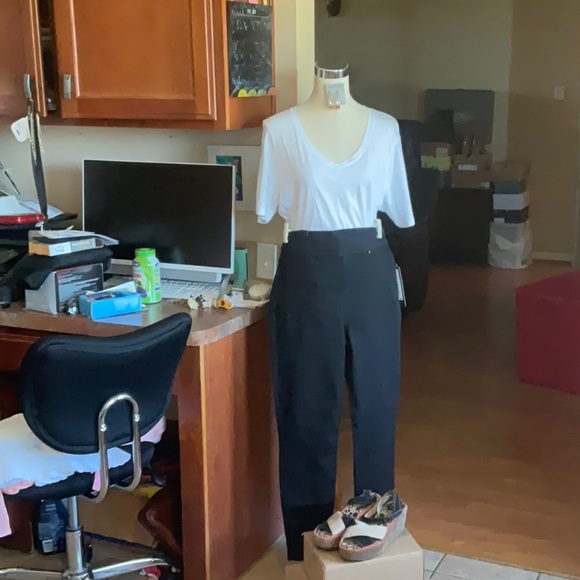 Robert Lee Morris Oval Open Hoops, NWT - Picture 4 of 8